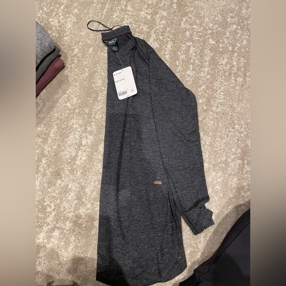 Roots Jules long-sleeve shirt size small. NEW WITH TAGS